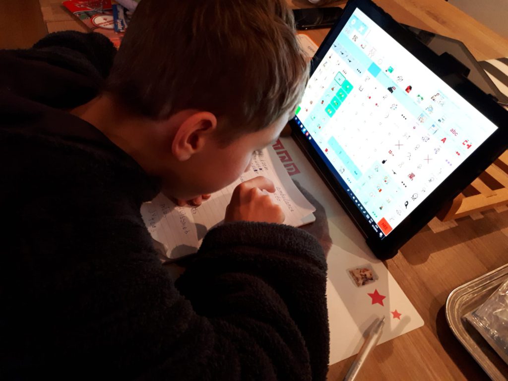 Juul using SCORE on the Vibe.
