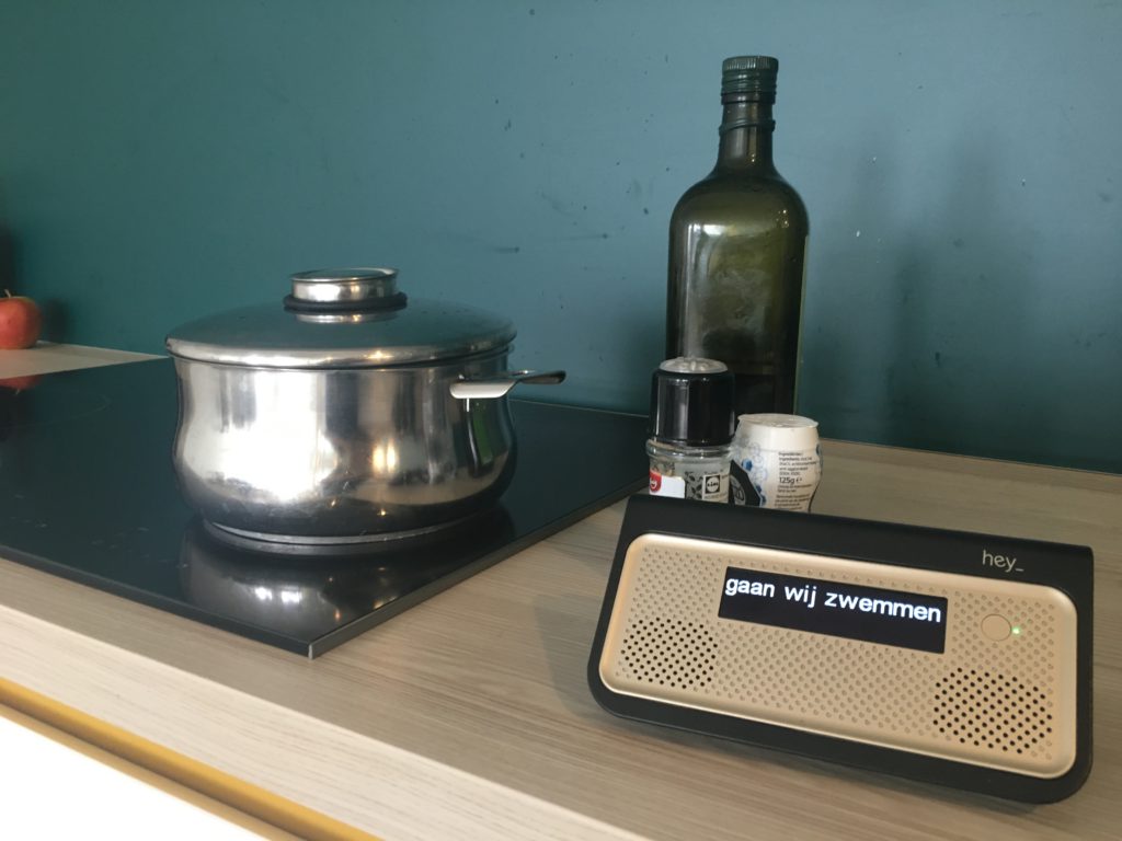 Gaan wij zwemmen op de Hey_ in een keuken